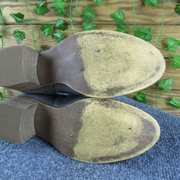 BP‎ Women's 8.5 Gray Suede Ankle Booties Zip Side Tassel Accent Block Heel Shoes - Picture 8 of 8